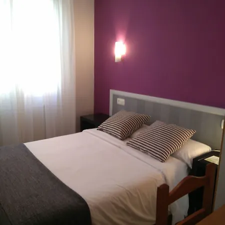 Готель Costa Хіхон