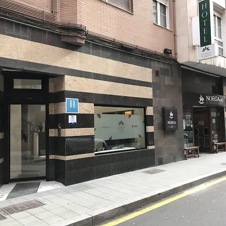 Готель Costa *