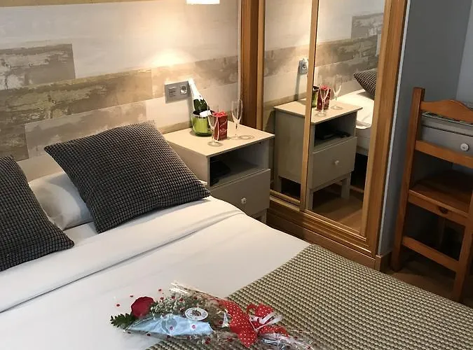 Costa Готель Хіхон