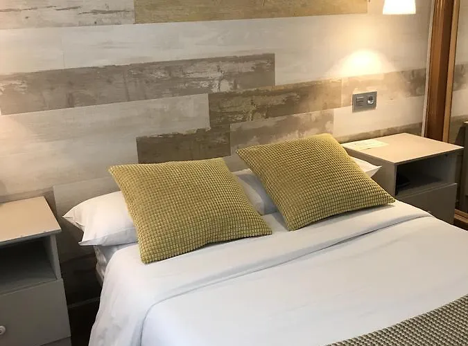 Costa Готель *