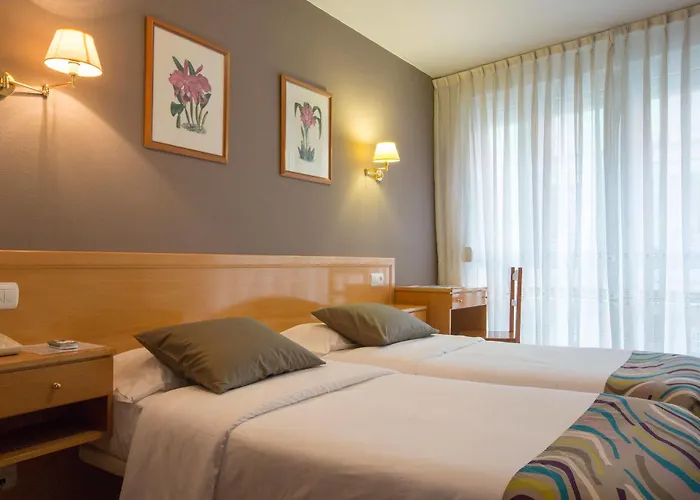 Готель Costa Хіхон